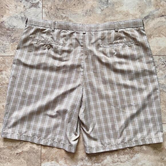 PGA Tour Golf Shorts Chino Bermuda Athletic Men’s Sz 42 Plaid Striped Tan Brown - Picture 5 of 5